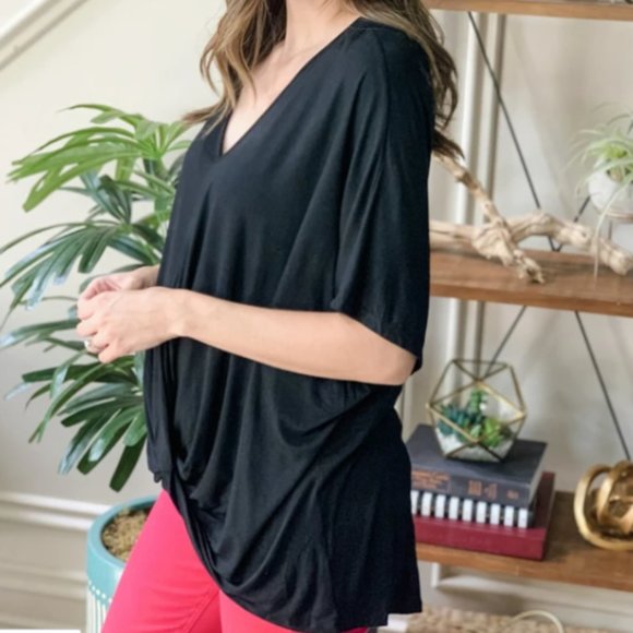 Women's Top BLACK RELAXED FIT FRONT TWIST - Picture 3 of 6